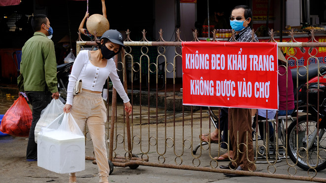 Hạ[-]Long[-]sẽ[-]bêu[-]tên[-]người[-]đi[-]chợ[-]quá[-]2[-]lần/ngày